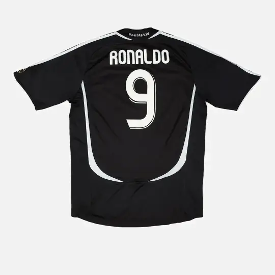 Ronaldo 9 Real Madrid 200607 Retro Forma - 2