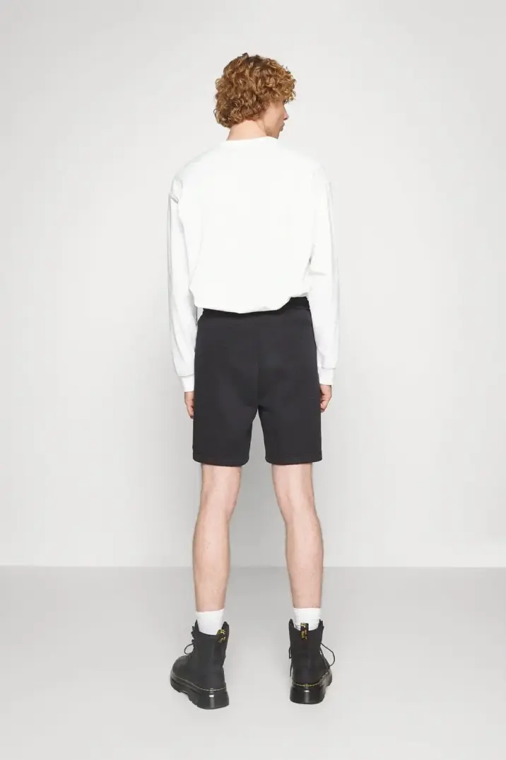 Yeni Tech Fleece Şort Siyah - 4